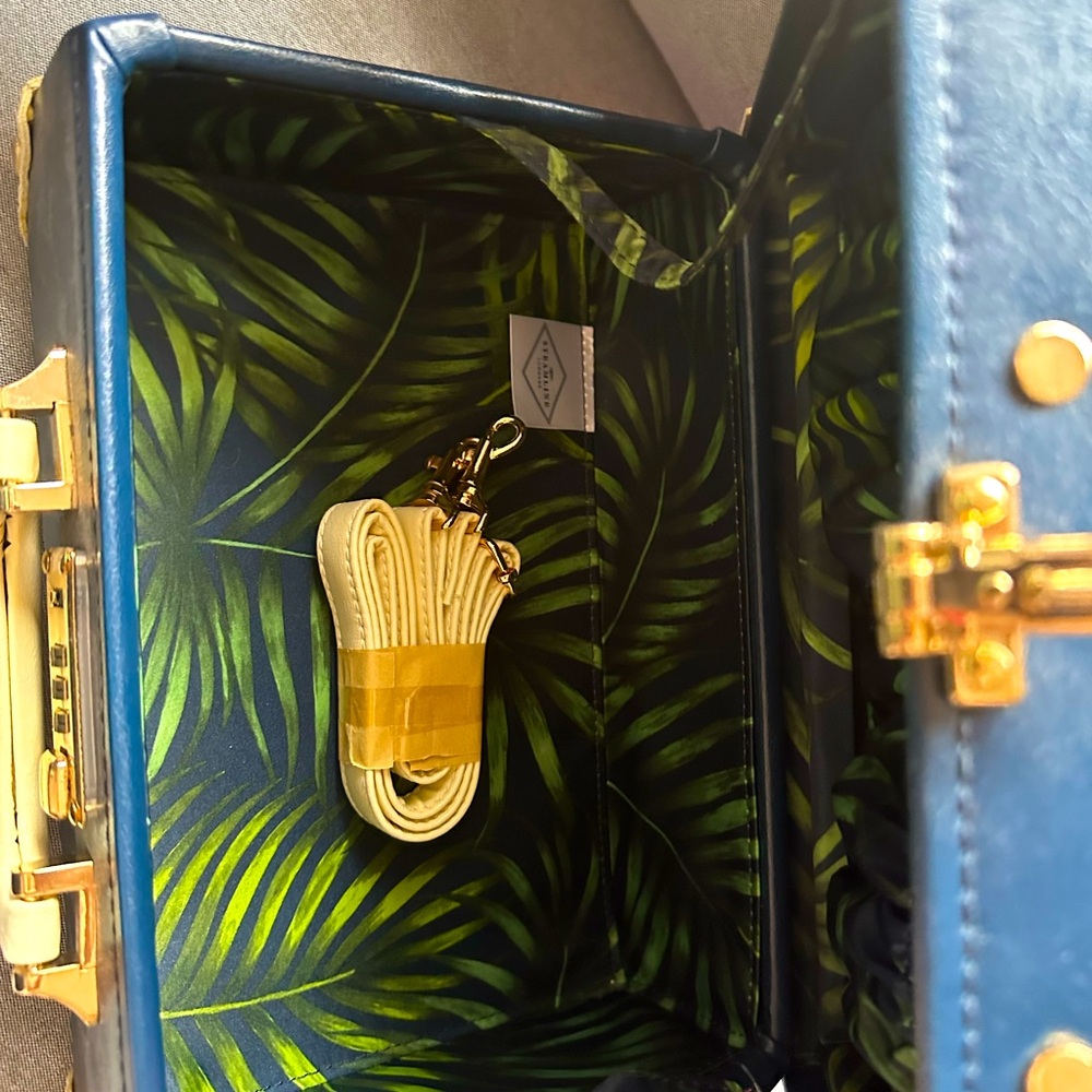 Makeup travel bag